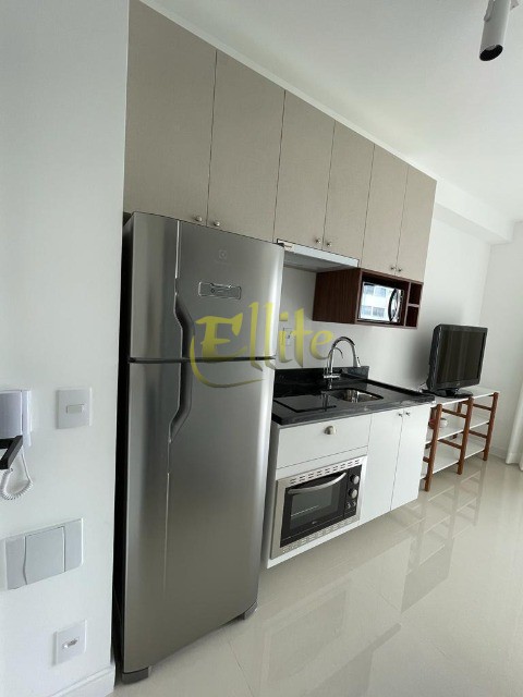 Apartamento para alugar com 1 quarto, 30m² - Foto 6