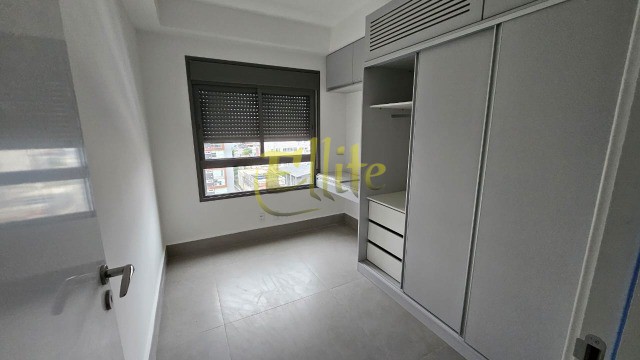 Apartamento para alugar com 2 quartos, 65m² - Foto 7