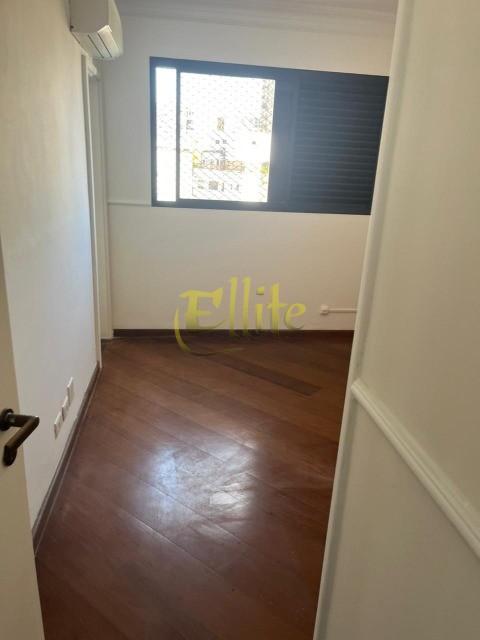 Apartamento para alugar com 4 quartos, 240m² - Foto 12