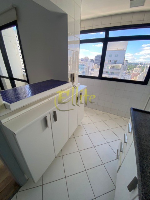 Apartamento para alugar com 1 quarto, 42m² - Foto 10