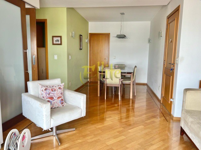 Apartamento à venda com 3 quartos, 104m² - Foto 2