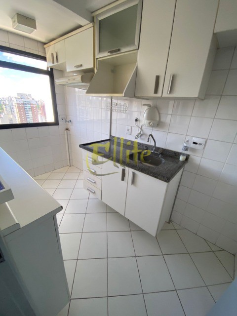 Apartamento para alugar com 1 quarto, 42m² - Foto 8