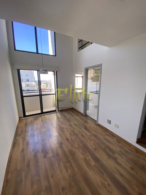 Apartamento para alugar com 1 quarto, 42m² - Foto 2