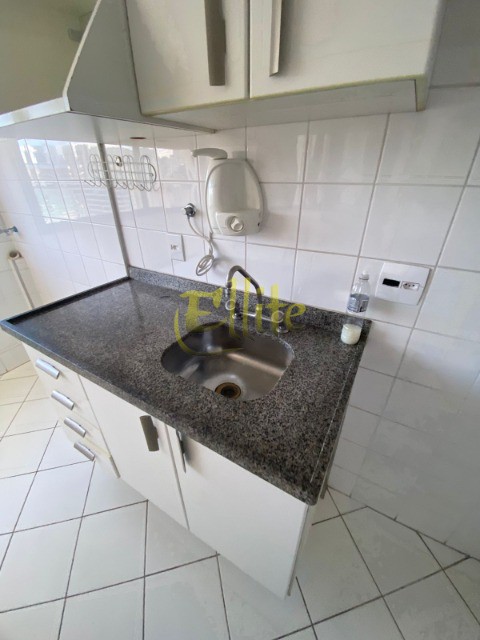 Apartamento para alugar com 1 quarto, 42m² - Foto 12