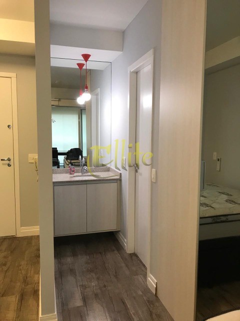 Apartamento à venda com 1 quarto, 34m² - Foto 4