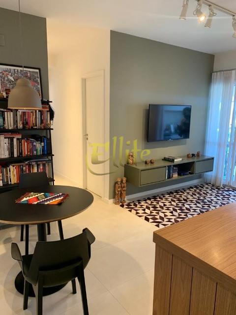 Apartamento para alugar com 2 quartos, 72m² - Foto 4