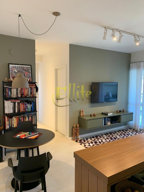 Apartamento para alugar com 2 quartos, 72m² - Foto 5