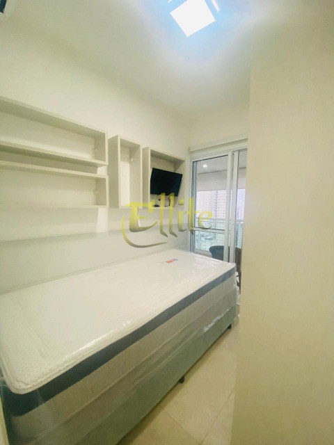 Apartamento para alugar com 2 quartos, 65m² - Foto 13