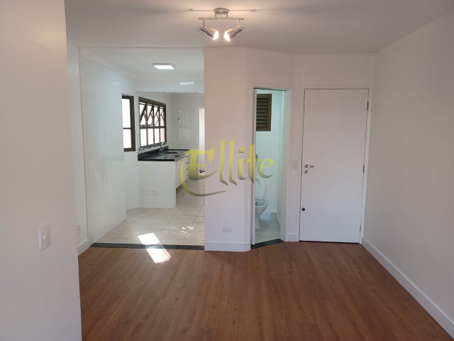 Apartamento para alugar com 4 quartos, 96m² - Foto 4