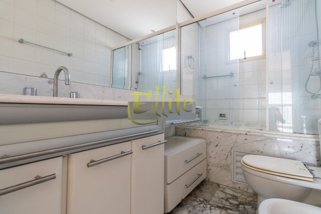 Apartamento à venda e aluguel com 3 quartos, 130m² - Foto 19