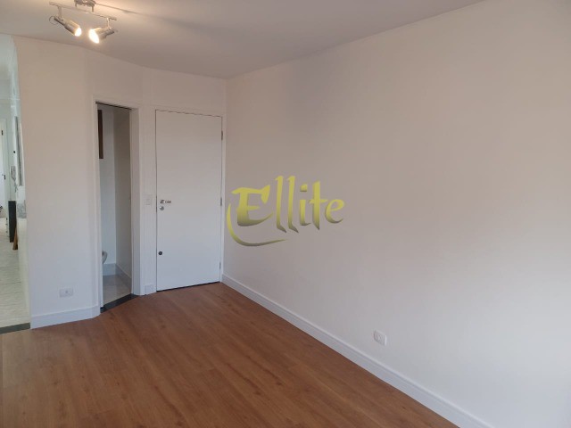 Apartamento para alugar com 4 quartos, 96m² - Foto 9