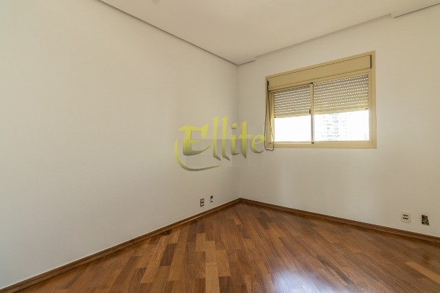 Apartamento à venda e aluguel com 3 quartos, 130m² - Foto 21