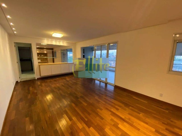 Apartamento à venda com 3 quartos, 130m² - Foto 1