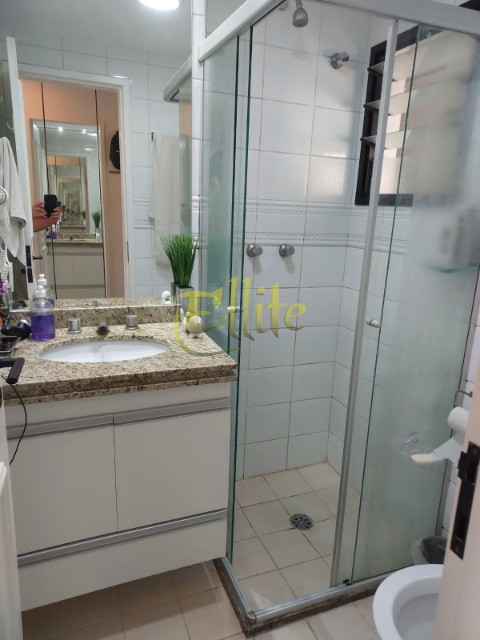 Apartamento à venda com 2 quartos, 75m² - Foto 19