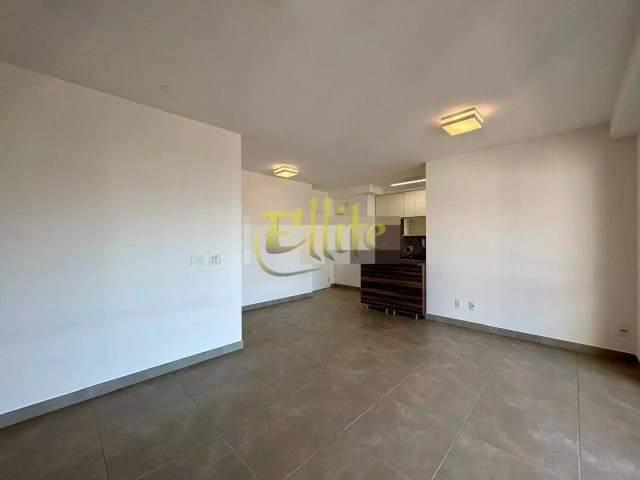 Apartamento para alugar com 2 quartos, 81m² - Foto 13