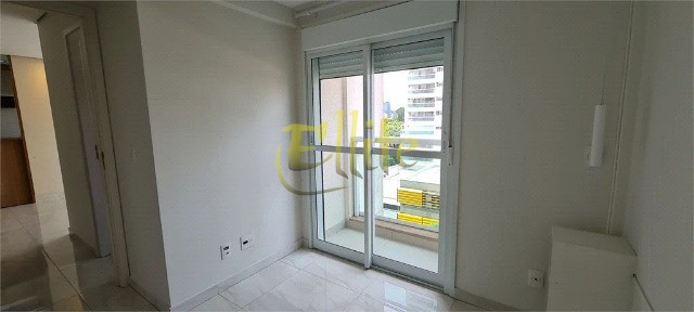 Apartamento à venda e aluguel com 2 quartos, 50m² - Foto 9