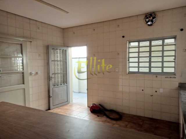 Casa à venda e aluguel com 4 quartos, 235m² - Foto 28