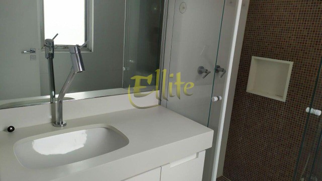 Apartamento para alugar com 2 quartos, 80m² - Foto 11