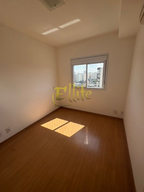 Apartamento para alugar com 2 quartos, 73m² - Foto 11