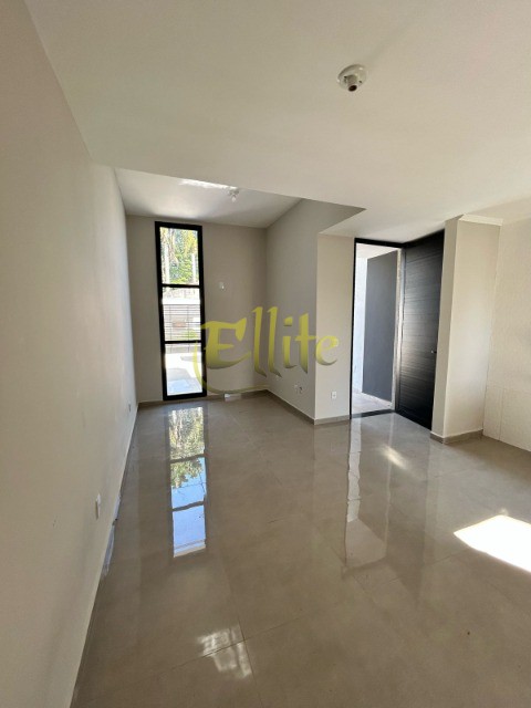 Casa à venda com 3 quartos, 250m² - Foto 7