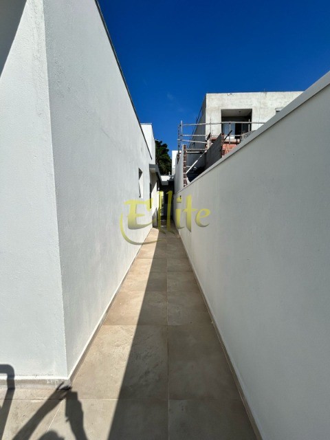 Casa à venda com 3 quartos, 250m² - Foto 13