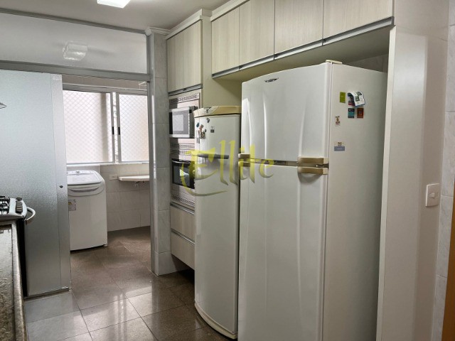 Apartamento para alugar com 3 quartos, 156m² - Foto 9