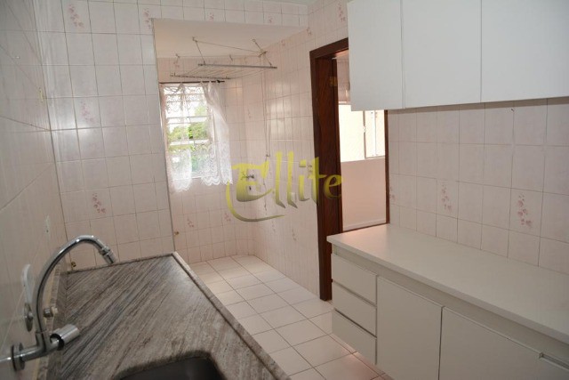 Apartamento para alugar com 2 quartos, 72m² - Foto 2