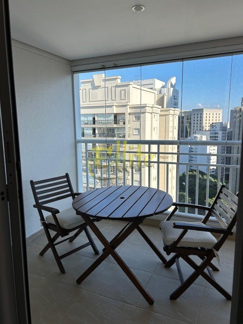 Apartamento para alugar com 2 quartos, 80m² - Foto 15