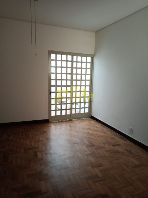 Casa à venda e aluguel com 4 quartos, 235m² - Foto 17