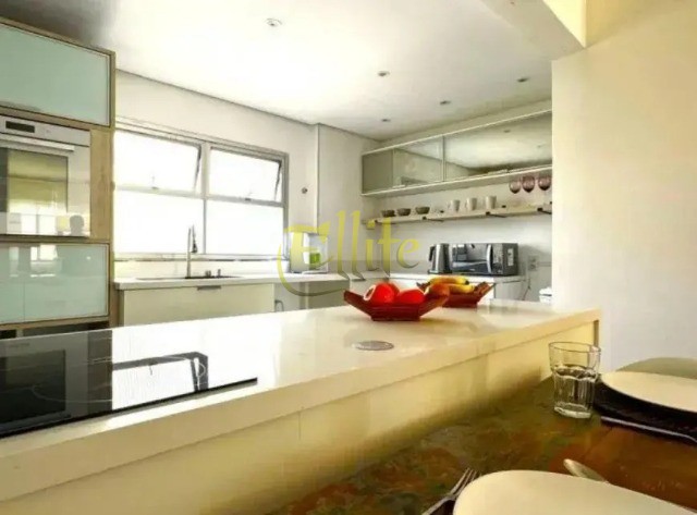 Apartamento para alugar com 2 quartos, 81m² - Foto 3