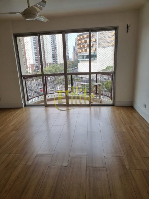 Apartamento para alugar com 3 quartos, 117m² - Foto 1