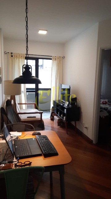 Apartamento à venda com 1 quarto, 28m² - Foto 2