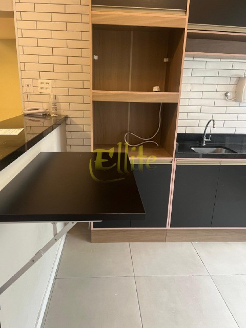 Apartamento para alugar com 2 quartos, 127m² - Foto 11