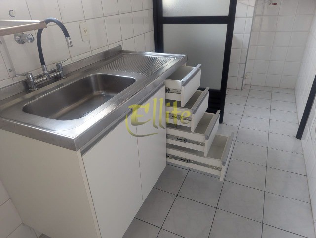 Apartamento para alugar com 2 quartos, 65m² - Foto 9