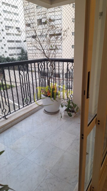 Apartamento para alugar com 2 quartos, 98m² - Foto 8