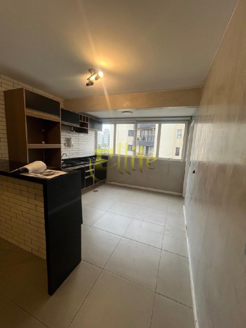 Apartamento para alugar com 2 quartos, 127m² - Foto 5