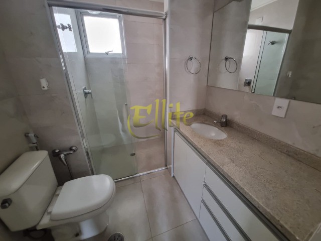 Apartamento para alugar com 3 quartos, 117m² - Foto 11