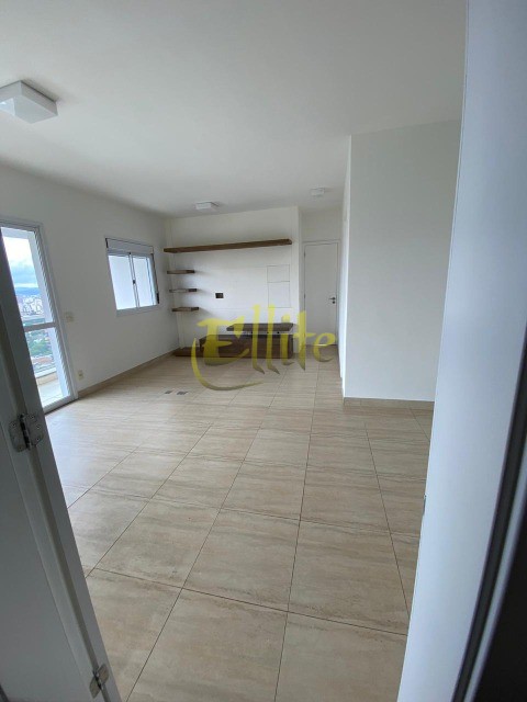 Apartamento para alugar com 3 quartos, 85m² - Foto 4