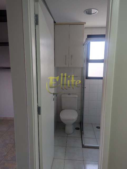 Apartamento para alugar com 2 quartos, 65m² - Foto 47