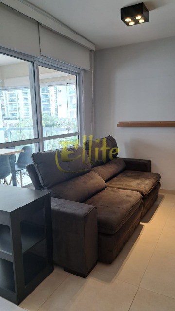 Apartamento para alugar com 1 quarto, 43m² - Foto 11