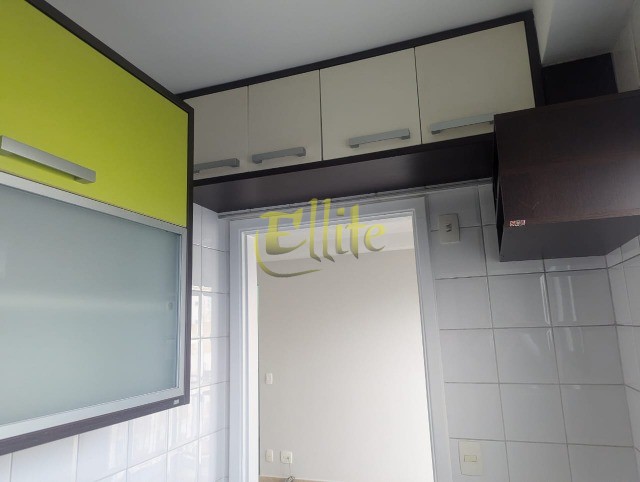 Apartamento para alugar com 2 quartos, 65m² - Foto 12