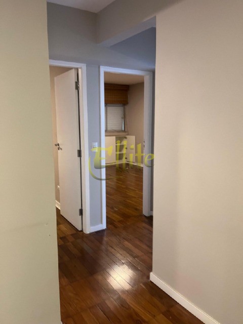 Apartamento para alugar com 2 quartos, 127m² - Foto 4