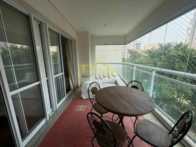 Apartamento para alugar com 2 quartos, 72m² - Foto 6