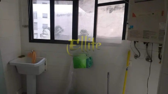 Apartamento para alugar com 3 quartos, 140m² - Foto 7