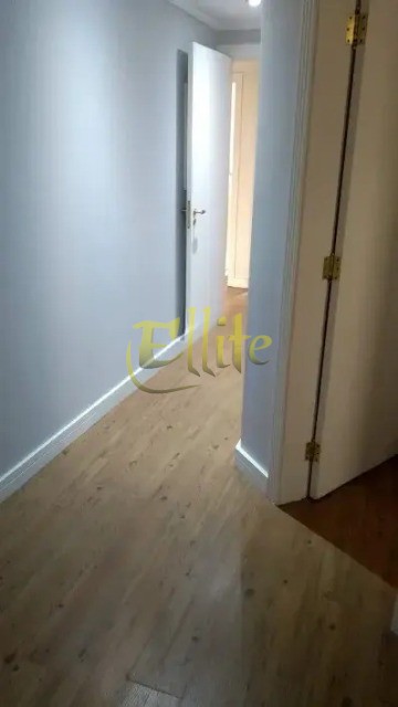 Apartamento para alugar com 3 quartos, 140m² - Foto 11