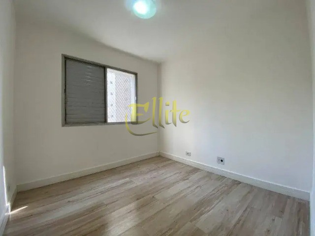 Apartamento para alugar com 2 quartos, 65m² - Foto 12