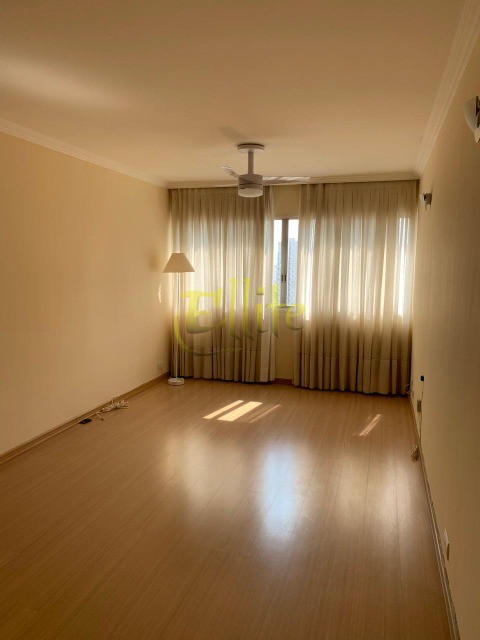 Apartamento para alugar com 3 quartos, 110m² - Foto 1