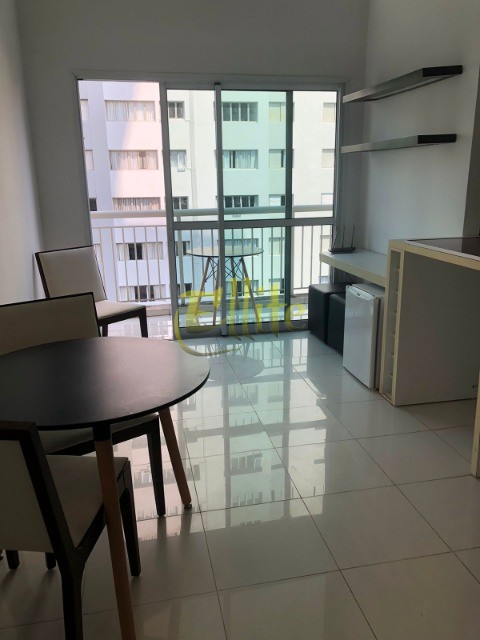 Apartamento para alugar com 1 quarto, 45m² - Foto 2