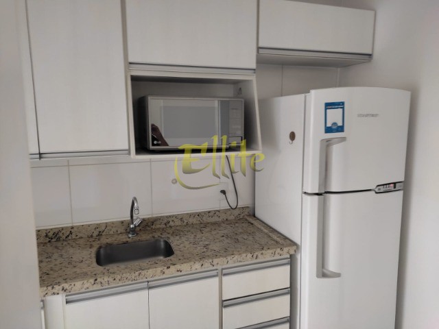 Apartamento para alugar com 1 quarto, 42m² - Foto 11