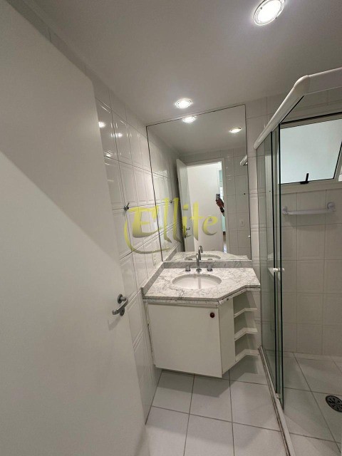 Apartamento para alugar com 2 quartos, 73m² - Foto 28